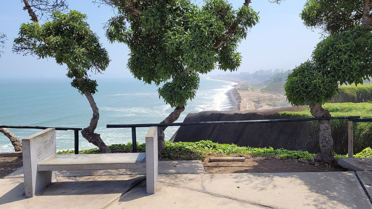 The Miraflores clifftop malecon above the Pacific in Lima, Peru
